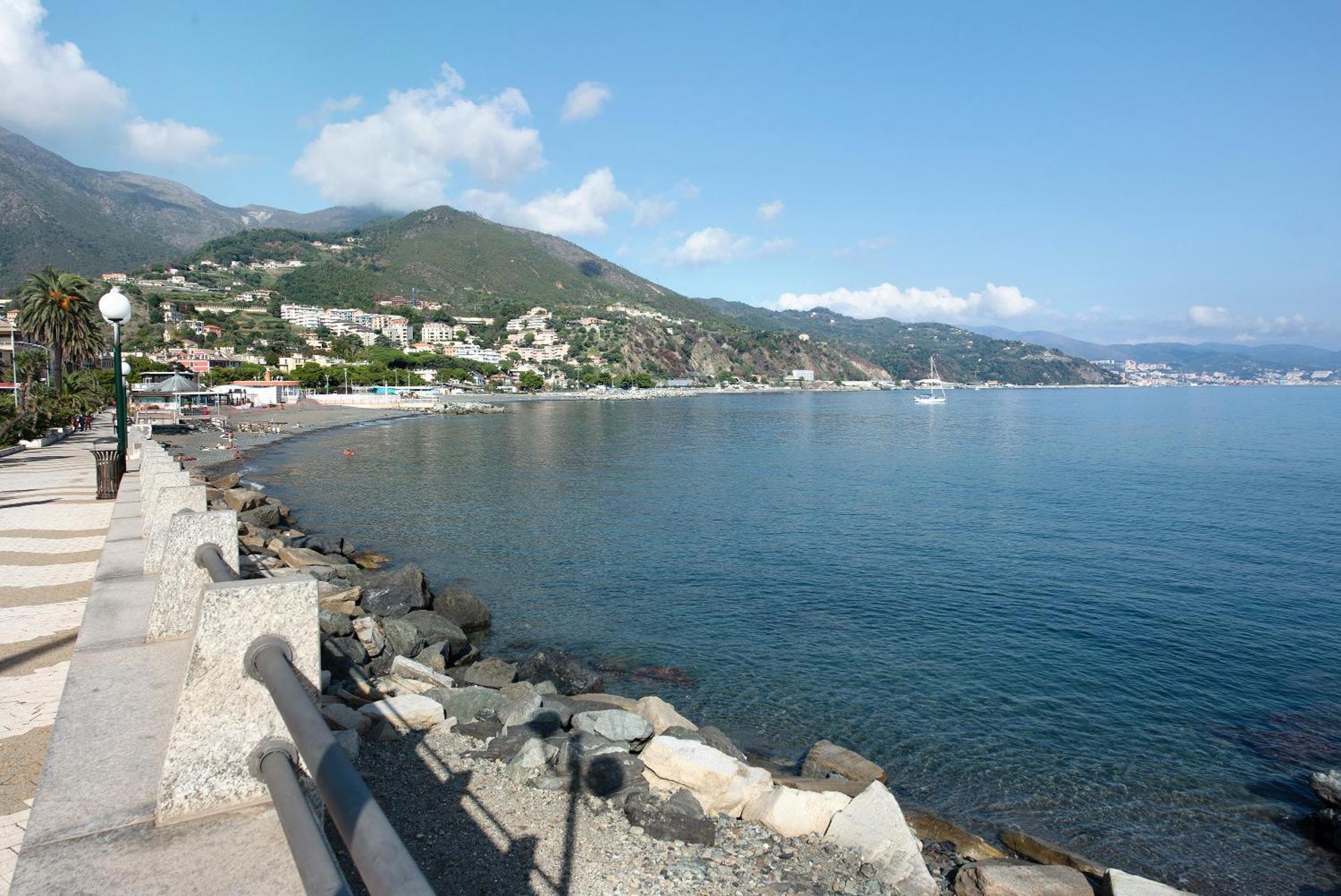 La Finestra Sul Mare Lägenhet Arenzano Exteriör bild